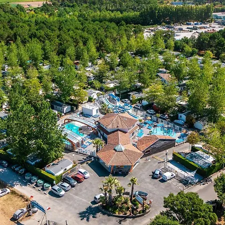 Campsite Le Domaine De La Marina *