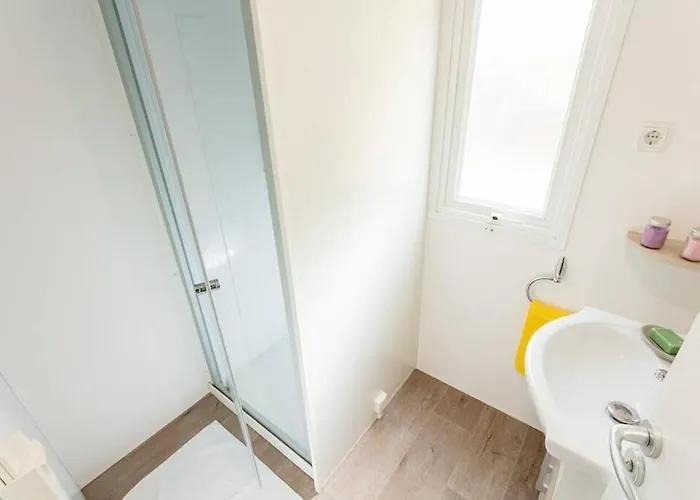 אתר קמפינג Le Domaine De La Marina מסאנז'